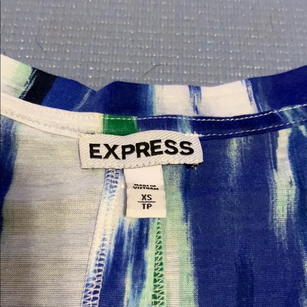 Express Blue White Green Short Sleeve V-Neck Blouse - Picture 4 of 4
